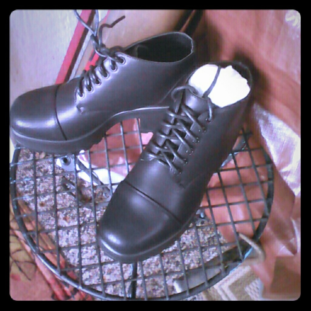 Never worn